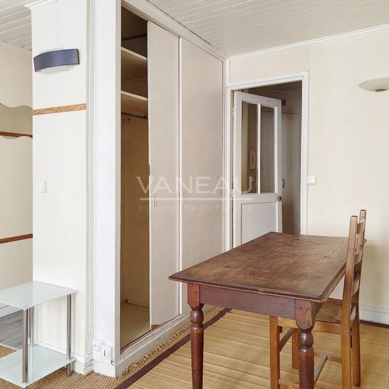 Paris 3e - Centre Pompidou - studio avec potentiel