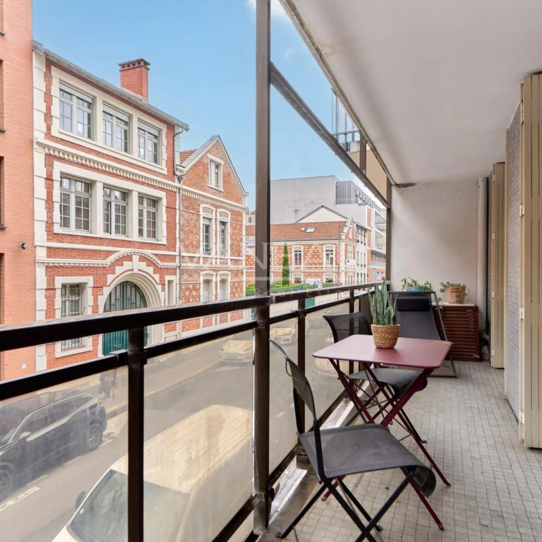 PARIS XVe - Volontaires : Appartement familial avec balcon