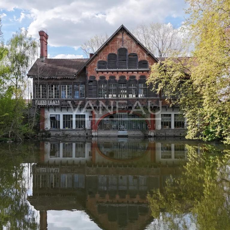 Exceptionnel et Unique — La Buanderie Rothschild, Ferrières en B