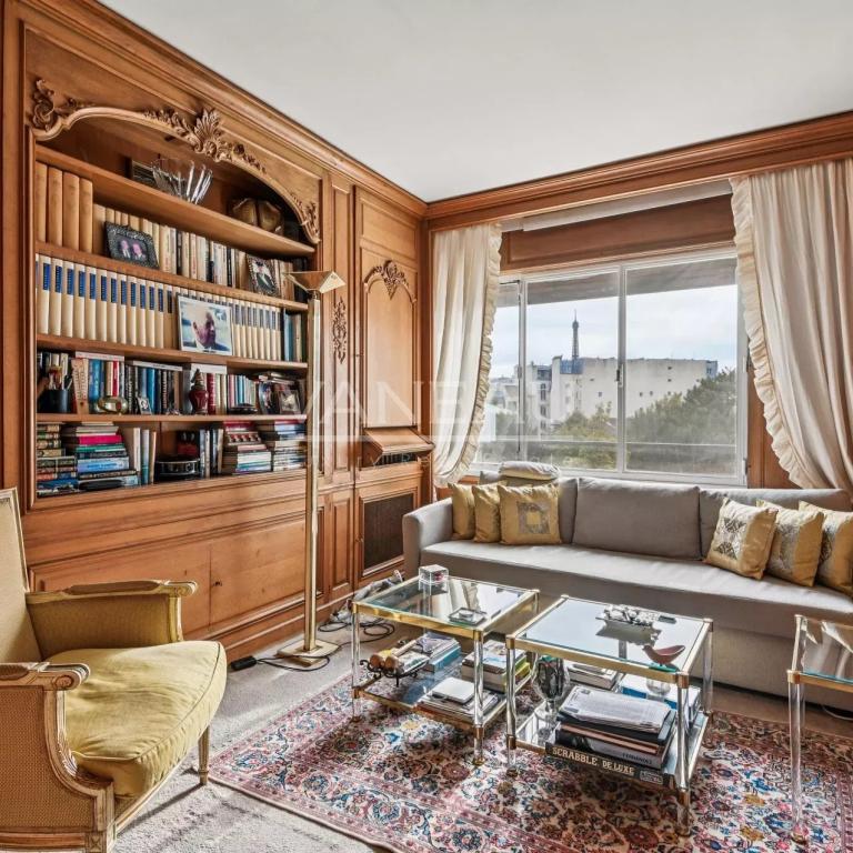 PARIS XVIe - DAUPHINE - Appartement familial en étage élevé - Vu