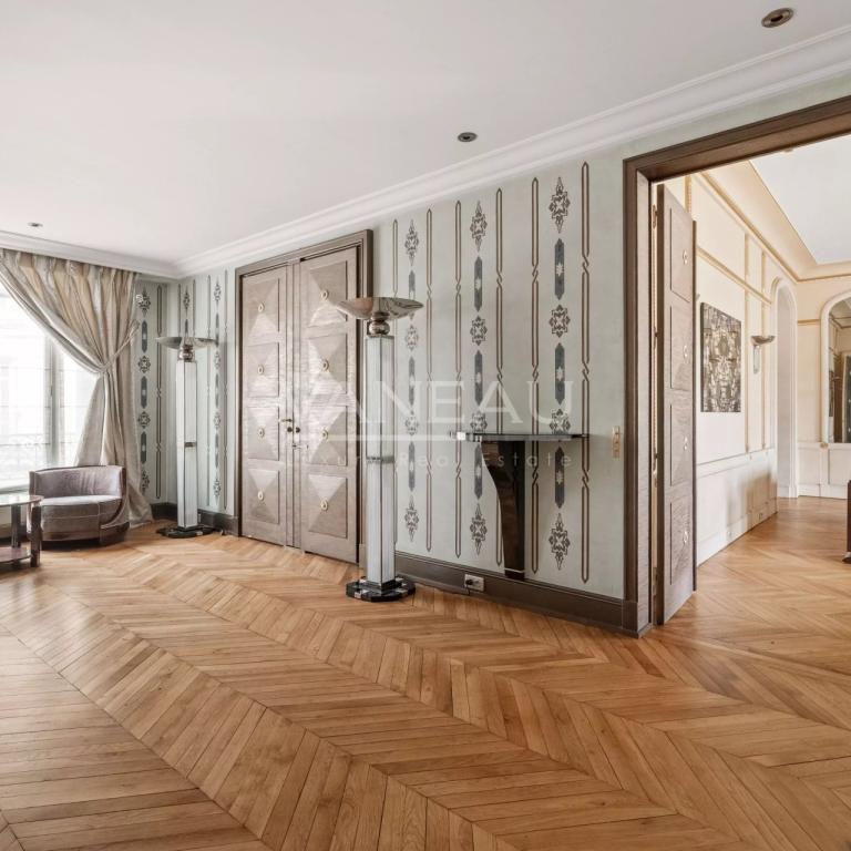 Paris XVIe - Trocadéro - Vue monuments.