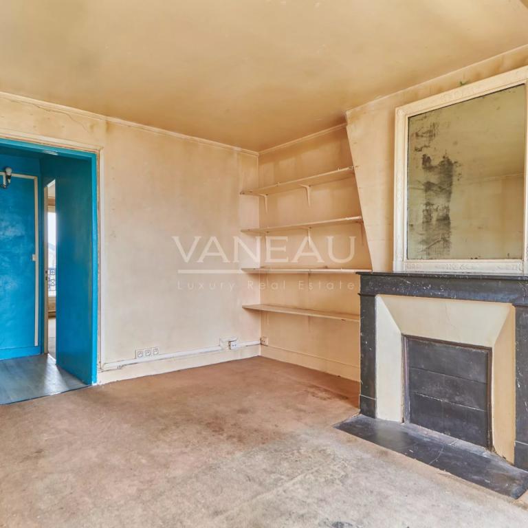 Paris IVe - Saint Paul - Deux pièces dernier étage ascenseur bal