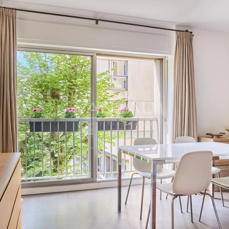Paris VIe - Luxembourg / Vavin - Studio vue jardin