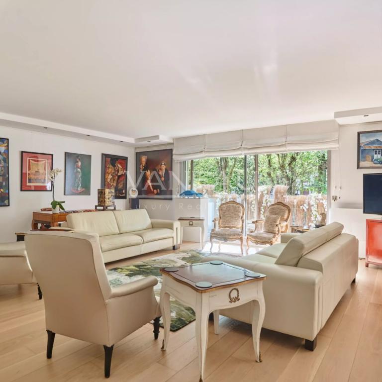 Neuilly-sur-Seine-Hôpital américain-Elégant appartement familial