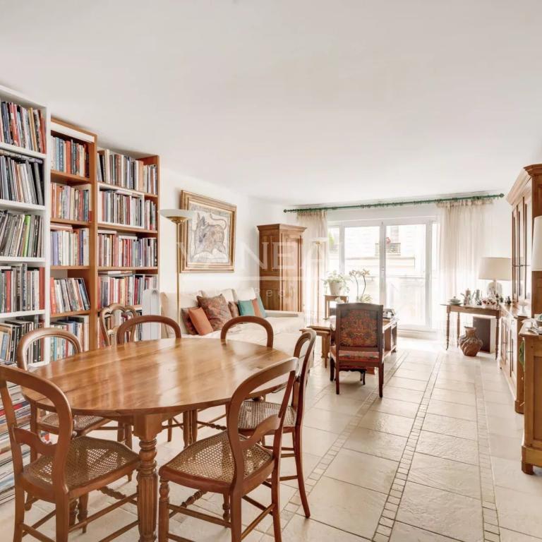 PARIS XVe - Square Necker appartement au calme