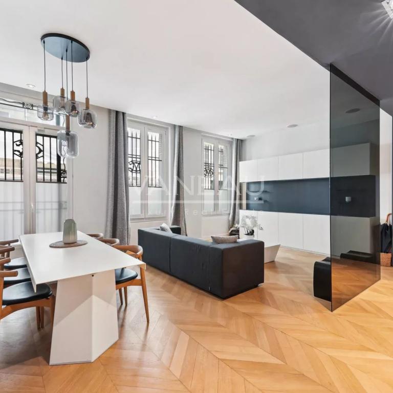 PARIS VIII - MADELEINE