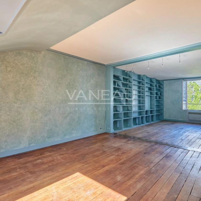 Paris VIIe - Carré des Antiquaires