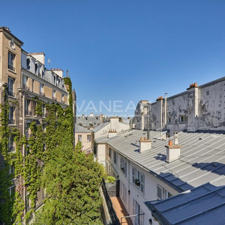 Paris VIIe - Carré des Antiquaires