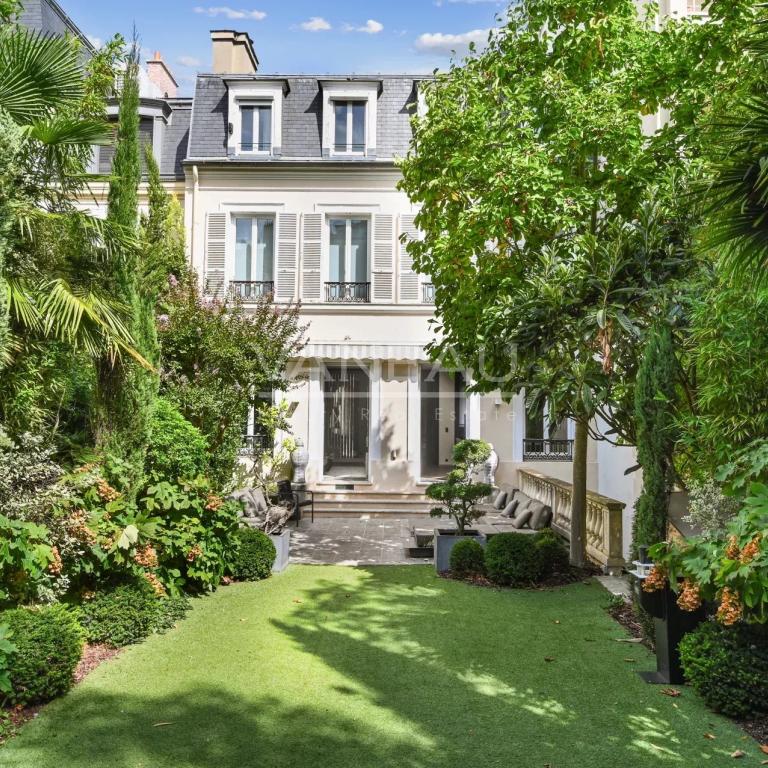 HOTEL PARTICULIER - NEUILLY - BOIS