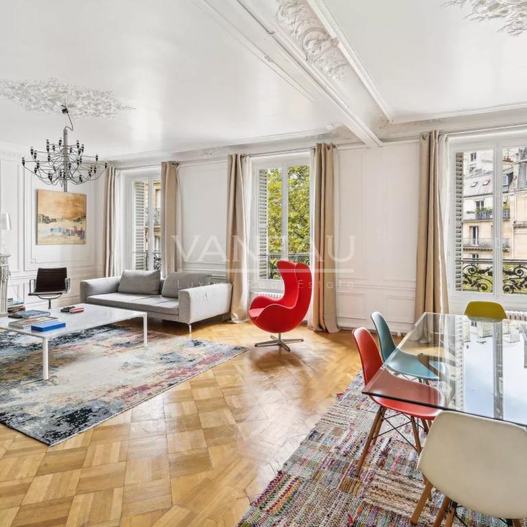 APPARTEMENT FAMILIAL ET DE RECEPTION