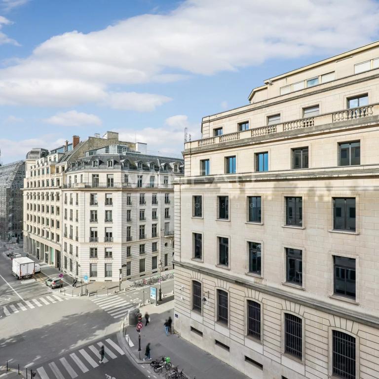 Paris 1er Louvre-Rivoli / Place des Victoires