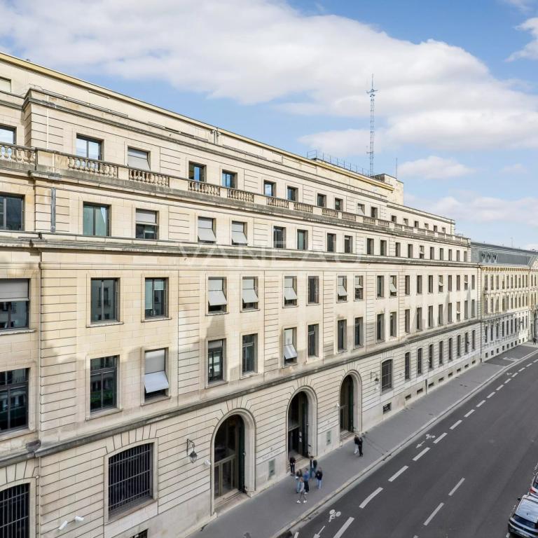 Paris 1er Louvre-Rivoli / Place des Victoires