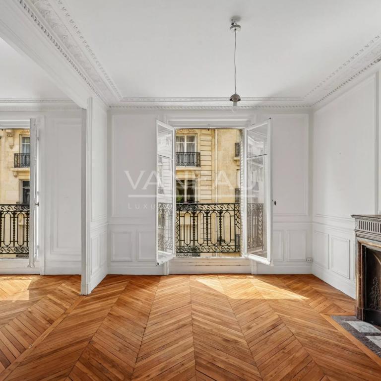 Paris XVIe -  Auteuil sud - Bel ancien - Trois chambres.