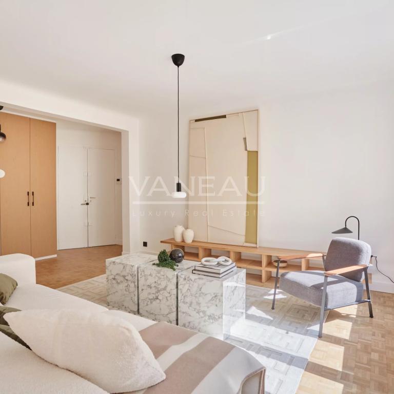 Paris XVIe - Jasmin - René Bazin - Appartement trois chambres, lumineux avec Balcon.