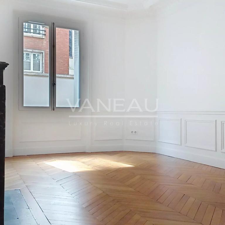 PARIS XVII - Rue de Tocqueville - Duplex