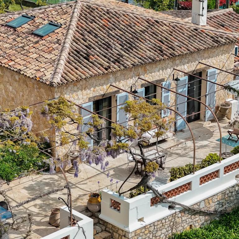Antibes, Bastide de charme avec vue Mer à vendre