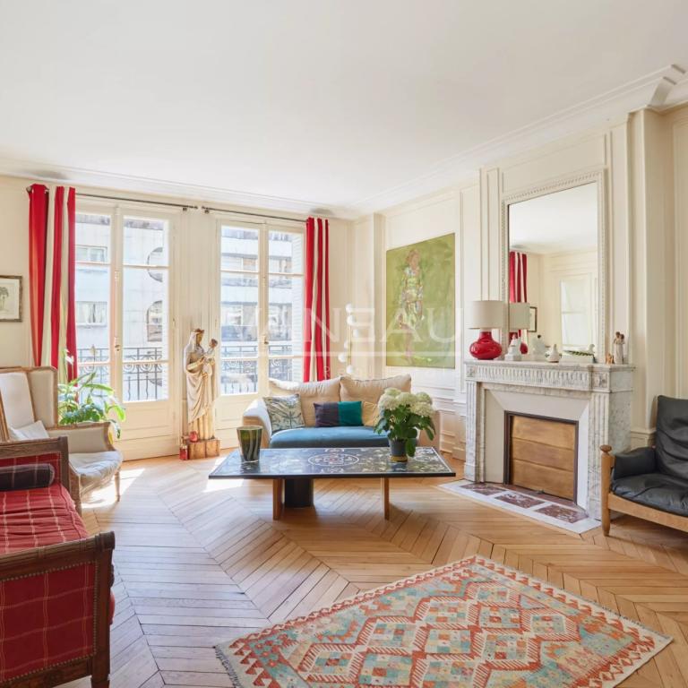 Paris XVIe - Passy - Appartement familial et de réception.