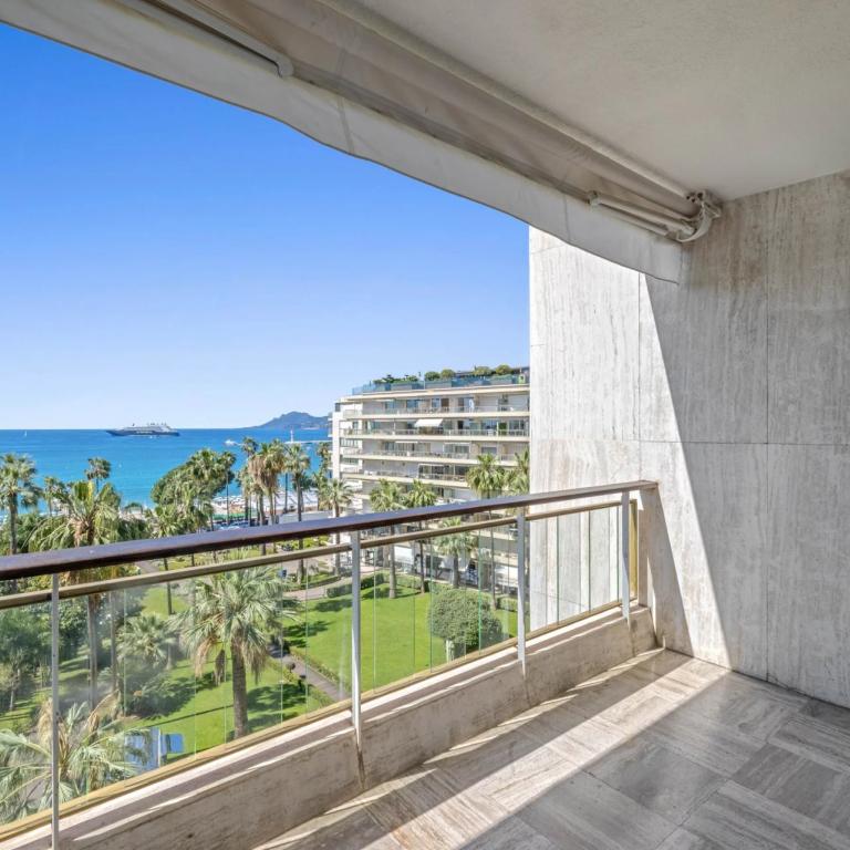 Cannes Croisette Grand Hotel Vue Mer Panoramique