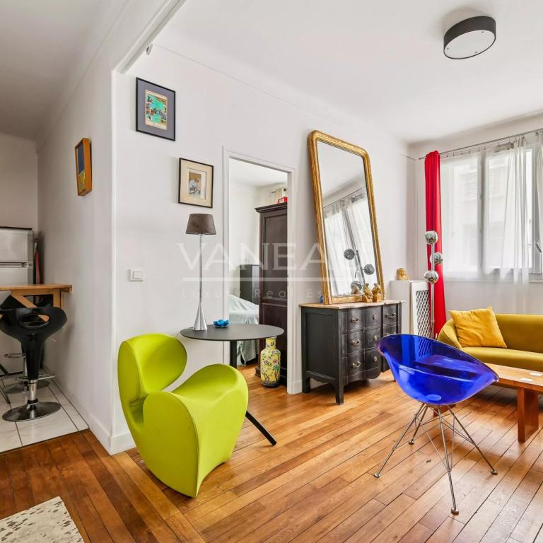 PARIS XVe -  Appartement deux pièces en parfait état / Rentabili