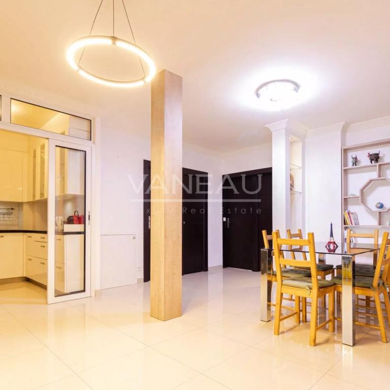 Paris XVIe - Porte Dauphine - Appartement spacieux de 4 chambres