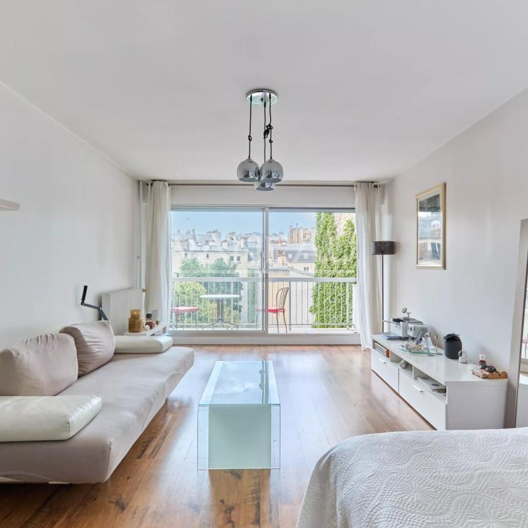 Paris VIe - Studio sur jardin Assas