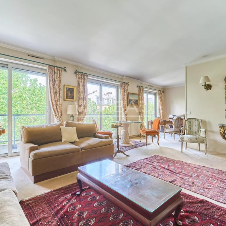 Neuilly-sur-Seine – Mairie - Appartement  avec vue dégagée