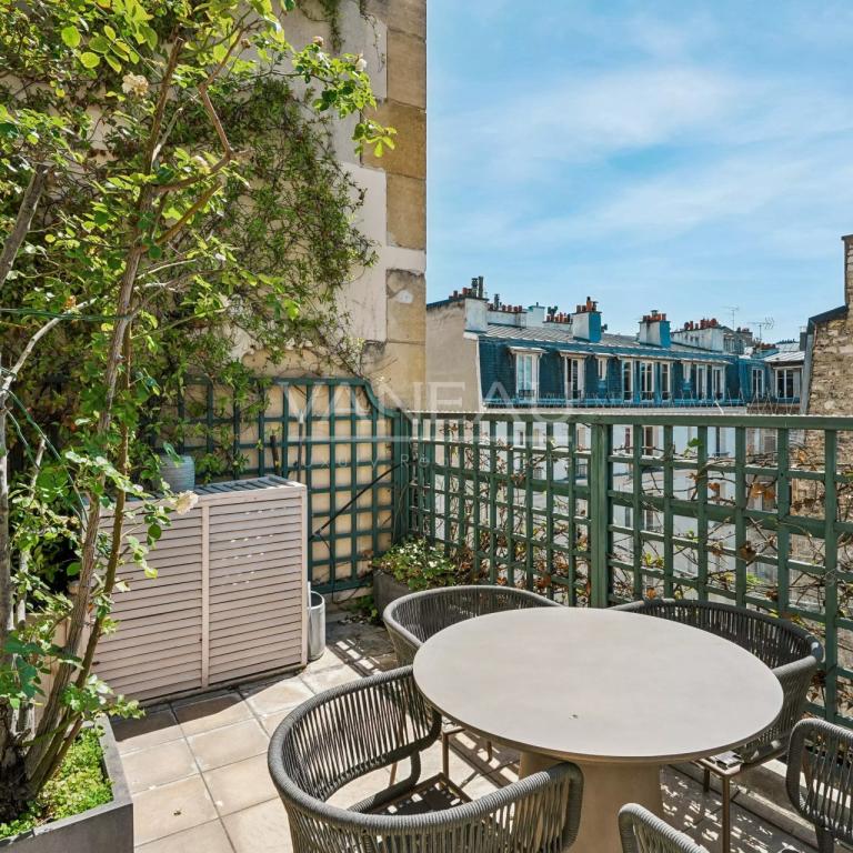 PARIS XVIe – Jasmin – 7ème étage avec Terrasse  de plain-pied.