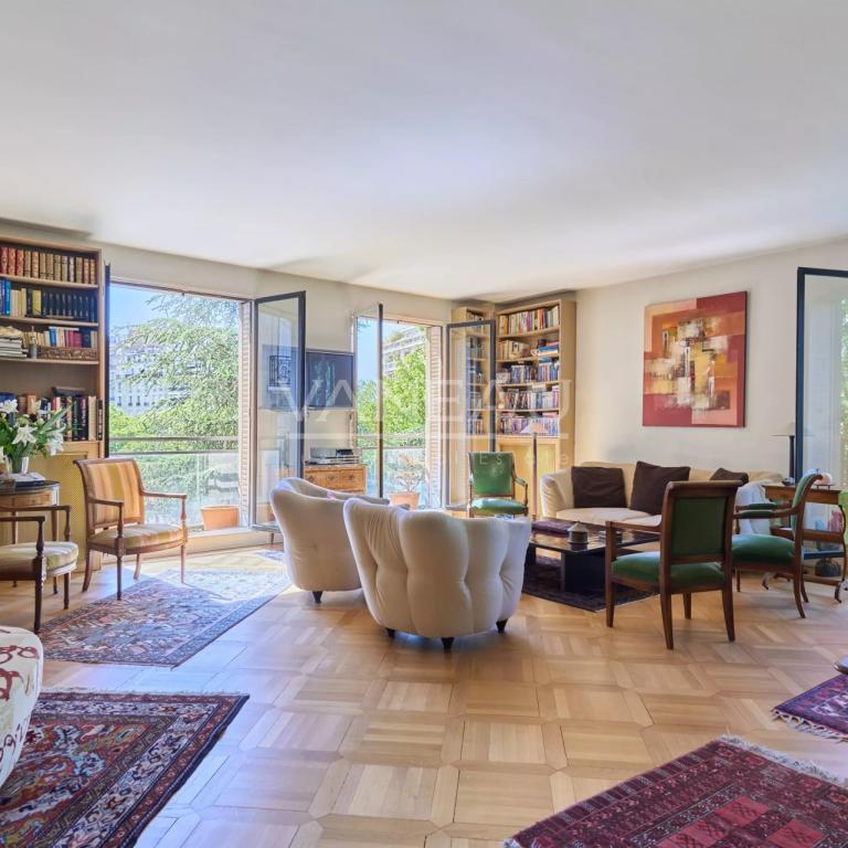 PARIS XVIe - Henri Martin - Appartement familial d'angle Etage E