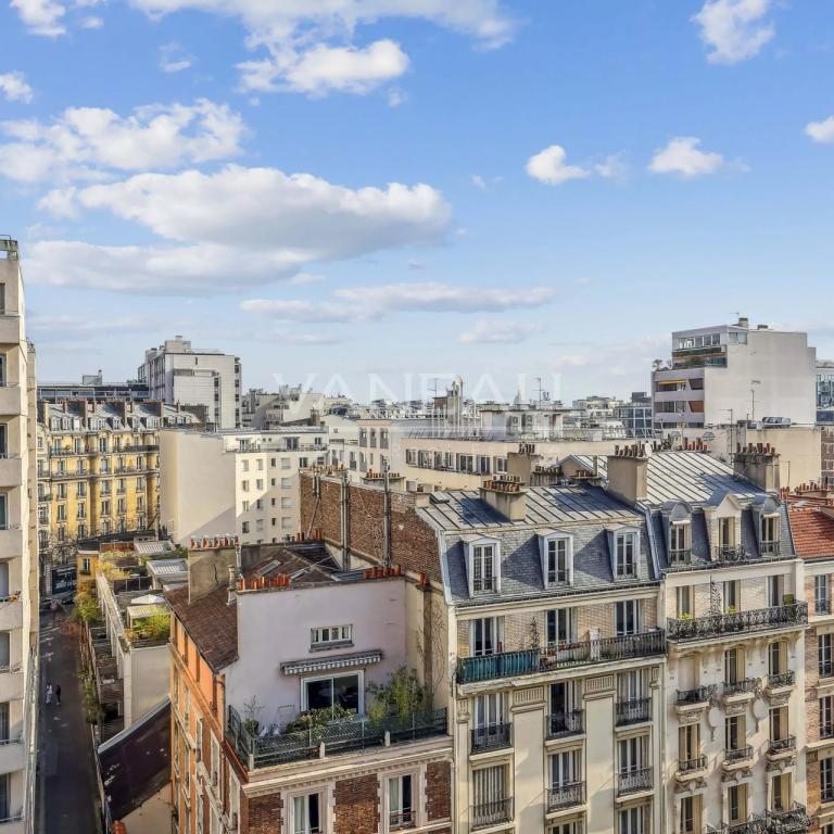 Paris 15e - 4 pièces en étage élevé - Vue dégagée