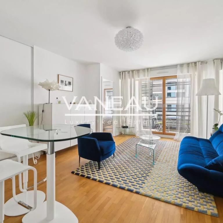 LOCATION MEUBLÉE 2 pièces - PARIS 15ème