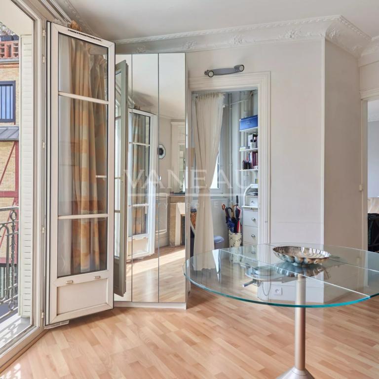 Paris XVe - Convention - Appartement trois pièces