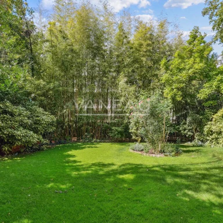 Neuilly 92200 - Appartement d’exception avec jardin privatif