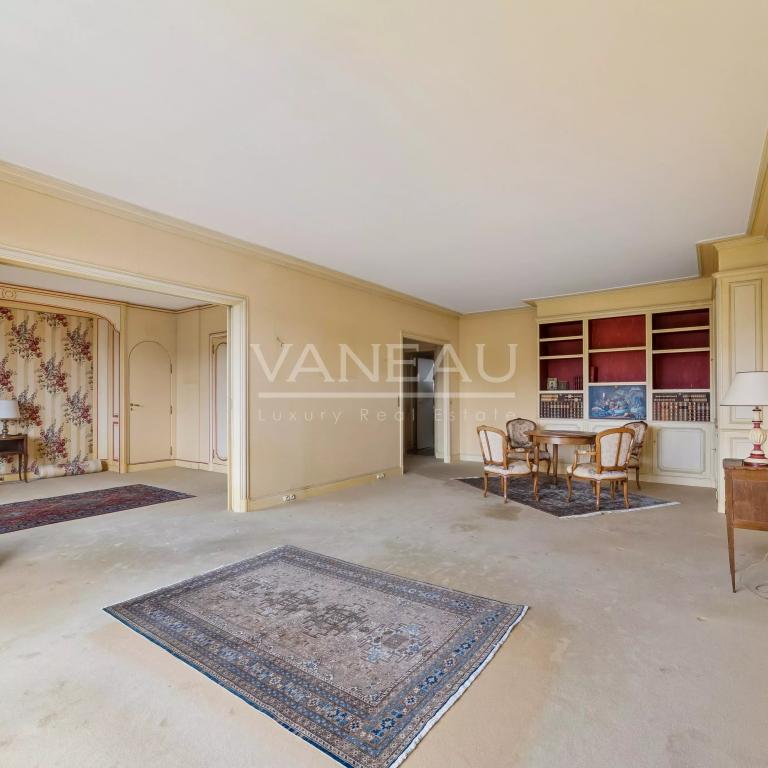 Paris XVIe - Foch/Raymond Poincaré - Appartement familial en étage élevé - Vue dégagée - Sectorisation Janson de Sailly.