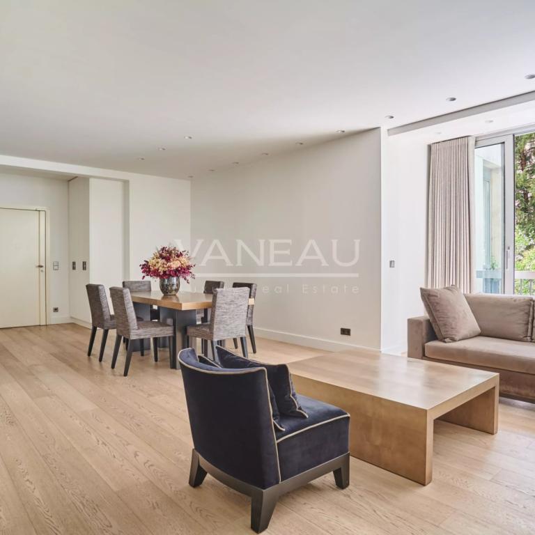 Paris VIIIe- Montaigne - Appartement rénové luxe