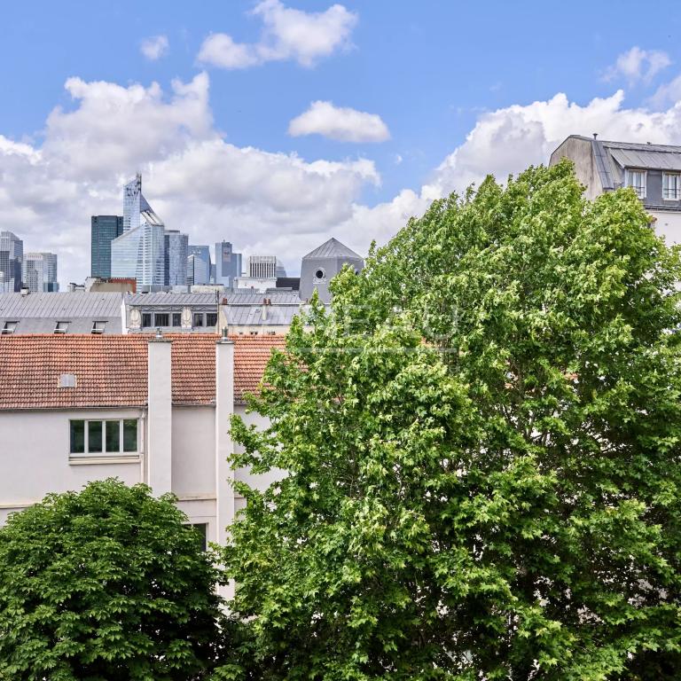 NEUILLY - MAIRIE