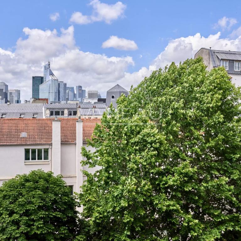 NEUILLY - MAIRIE