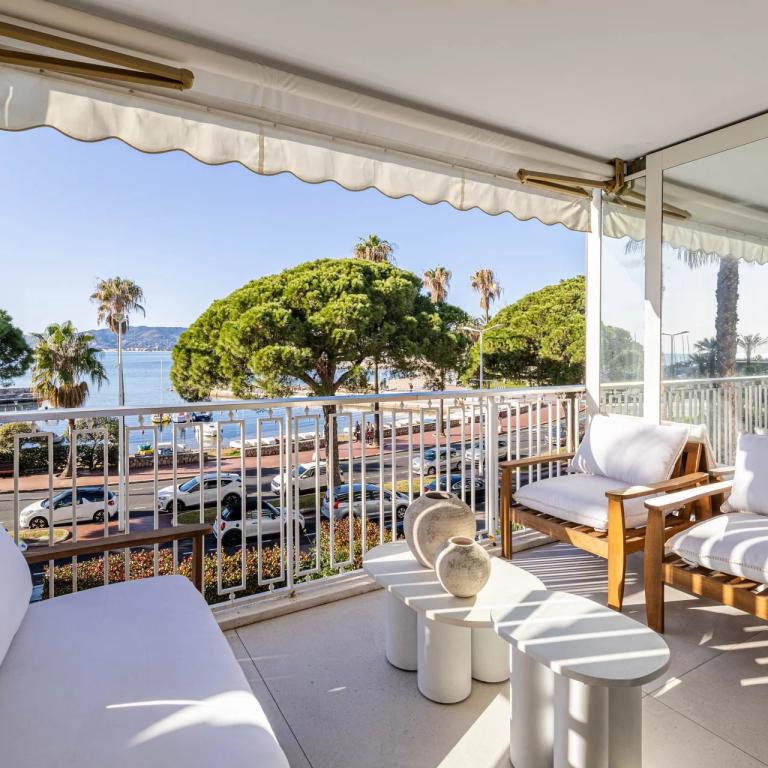 CANNES CROISETTE APPARTEMENT A VENDRE