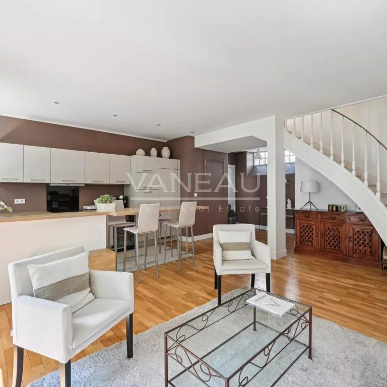 Paris XVIe - Flandrin - Henri Martin - Duplex "comme une maison" - Balcon large et vue verdoyante.
