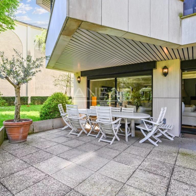 Boulogne Nord -  Schuman Dupanloup - Appartement familial avec jardin de 450m²