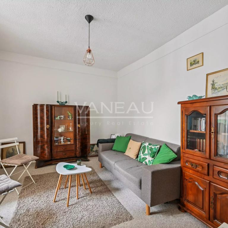 Paris XVe Breteuil -  Studio de charme dans une ravissante copropriété