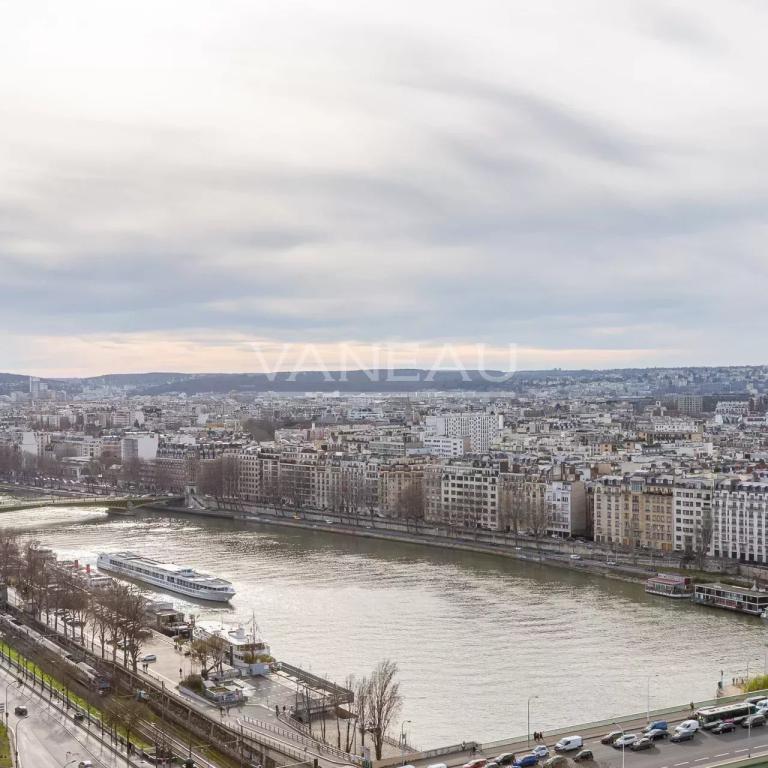 Paris XVe - Grenelle - Appartement familial vue dégagée sur la Seine