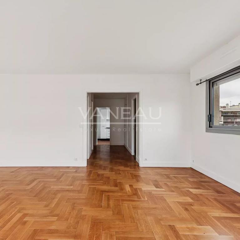 PARIS XVe Saint-Lambert - Bel appartement familial au dernier étage