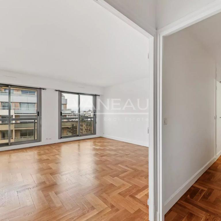 PARIS XVe Saint-Lambert - Bel appartement familial au dernier étage