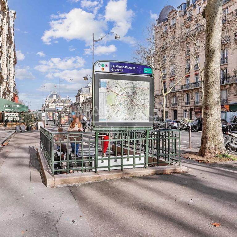 Paris 15ème La Motte-Picquet Grenelle - 5 pièces 4 chambres