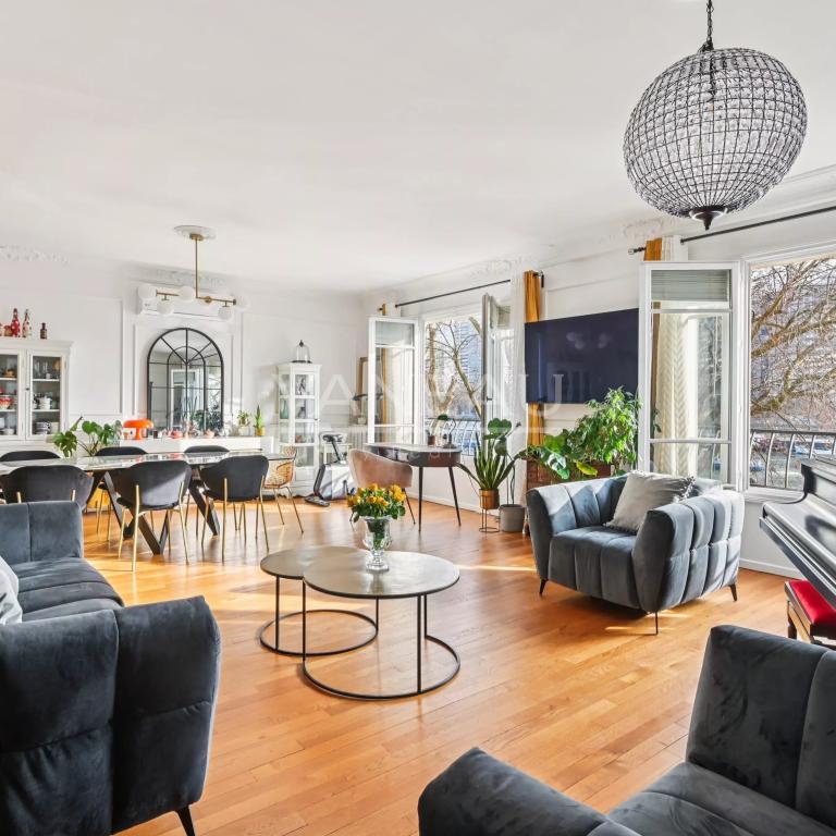 PARIS XVIe - Auteuil -  Appartement familial et de réception avec vue.