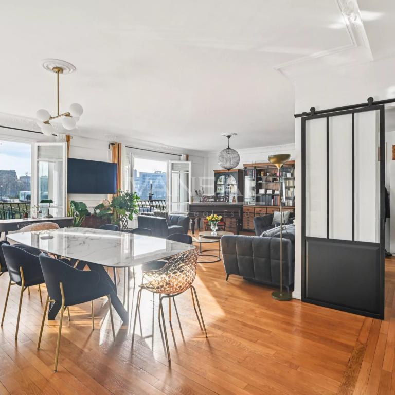 PARIS XVIe - Auteuil -  Appartement familial et de réception avec vue.