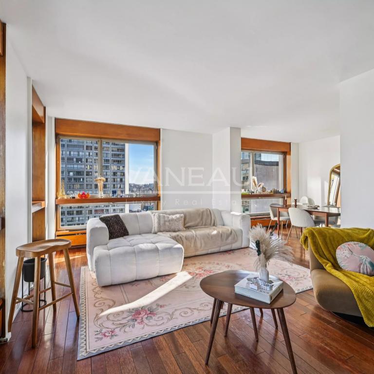 Paris XV - Quai de Grenelle–  Appartement Familial avec vue Tour Eiffel