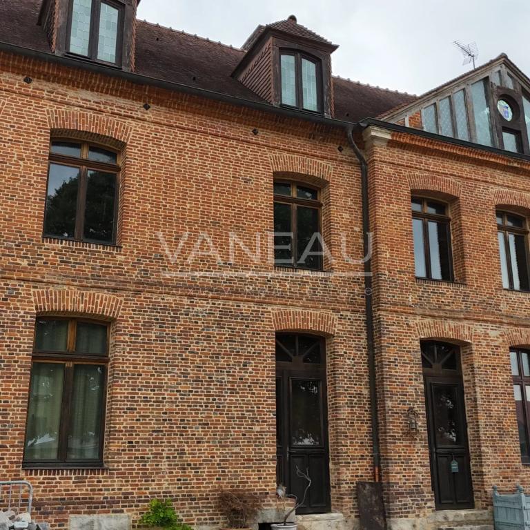 Ancien Relais de Poste 18ème de 700 m² (habitation et événementiel) - A proximité de Rouen -