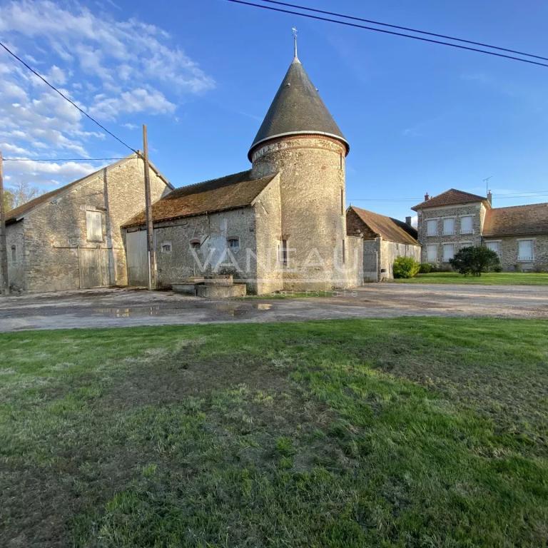 Corps de ferme historique - La Chapelle-Gauthier (Seine-et-Marne) -