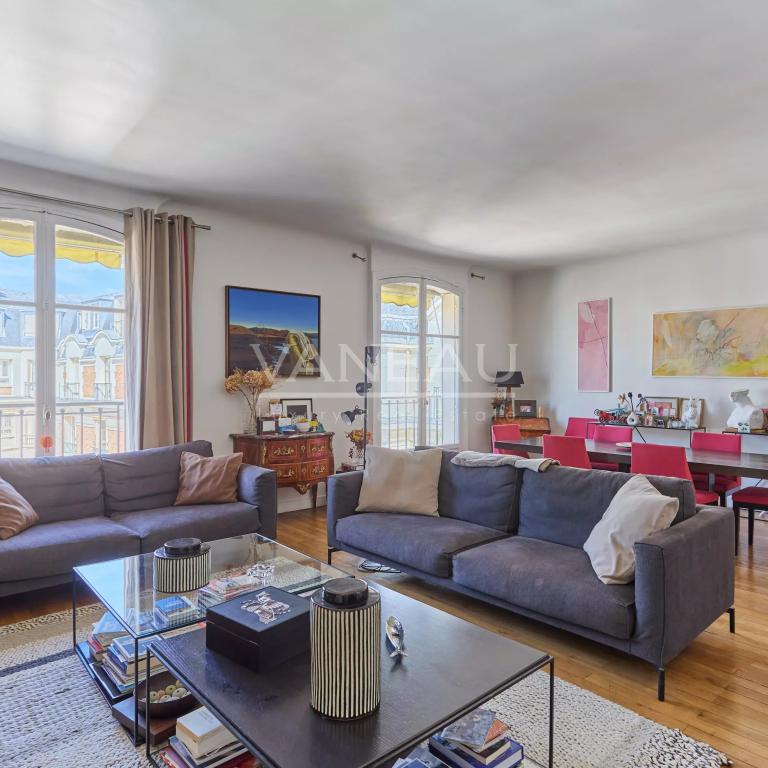 Neuilly - Saint-James - Appartement familial - Dernier étage noble